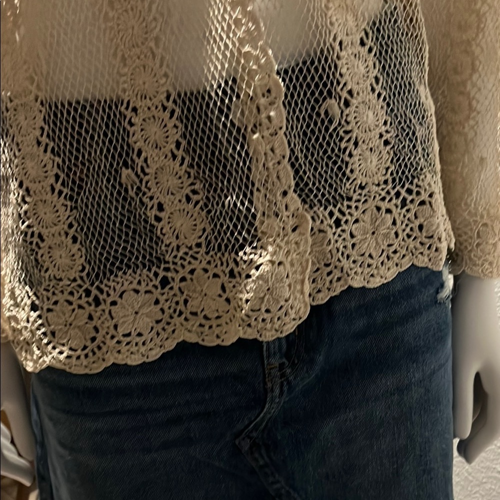 A rare find ! Vintage LIM’S button down crocheted lace garment, size S gorgeous - Picture 9 of 14